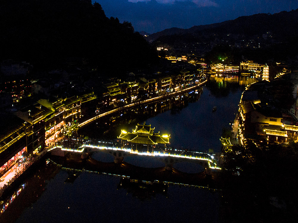 9.鳳凰風(fēng)、雪、雨、霧橋 配圖3.jpg