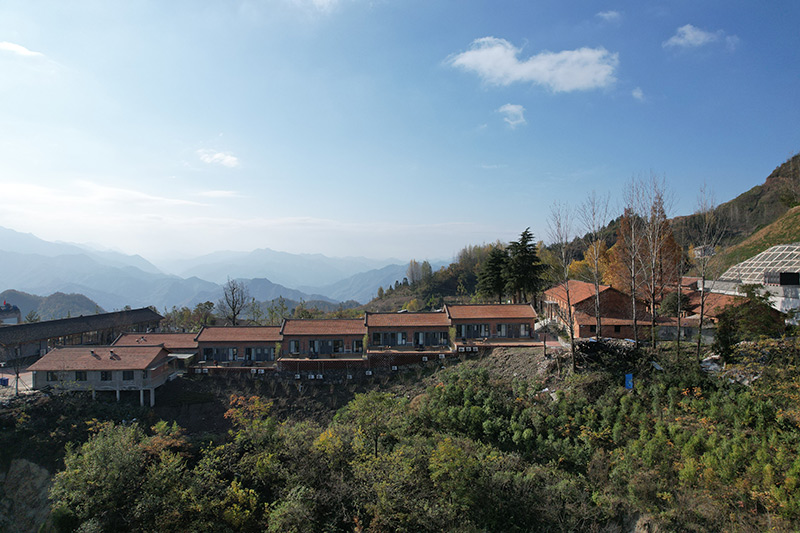 15、湖北鄖陽(yáng)云蓋寺綠松石國(guó)家礦山公園-(2).jpg